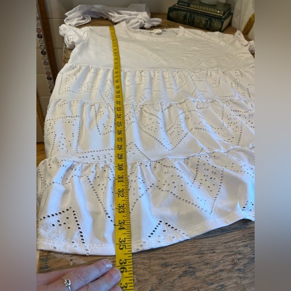 IN EVERY STORY – White Eyelet Dress with Lining – Size X – 2-Piece Set - Picture 7 of 14